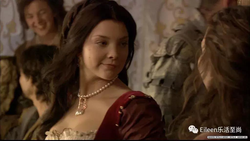 侍女上位、姐妹同夫、一王废四后，英国王室狗血传奇荒诞如戏