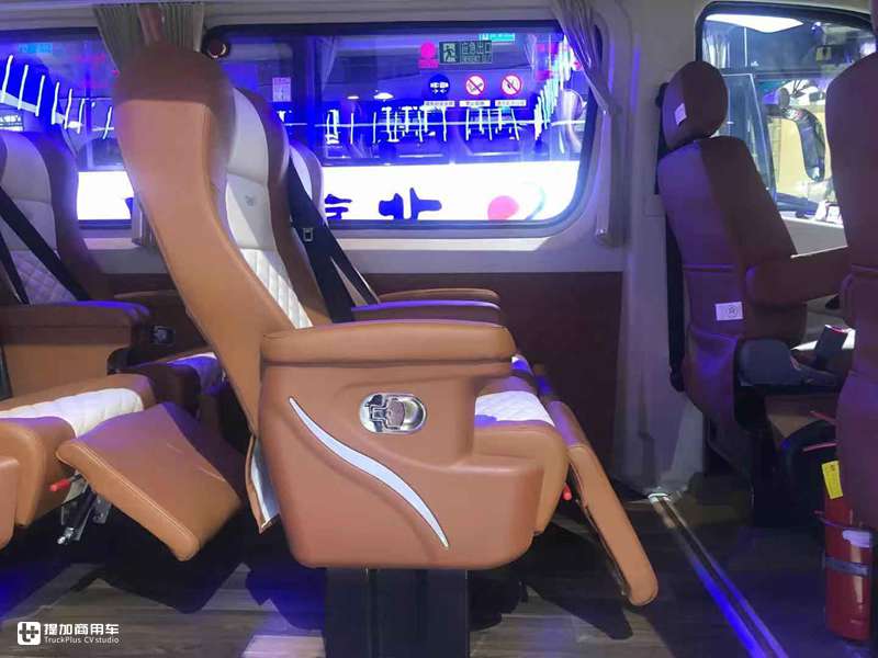 金龙轻客睿星,睿星9座轻客图片