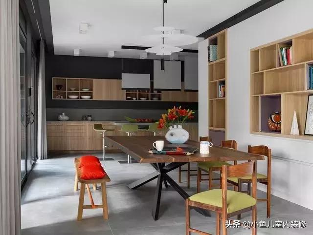 一家4口买下200㎡别墅，一楼全景落地窗，装修低调