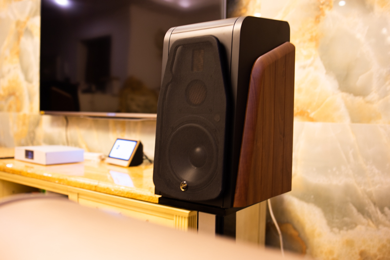 惠威m300mk2是多媒体音箱吗,客厅嵌入式音箱