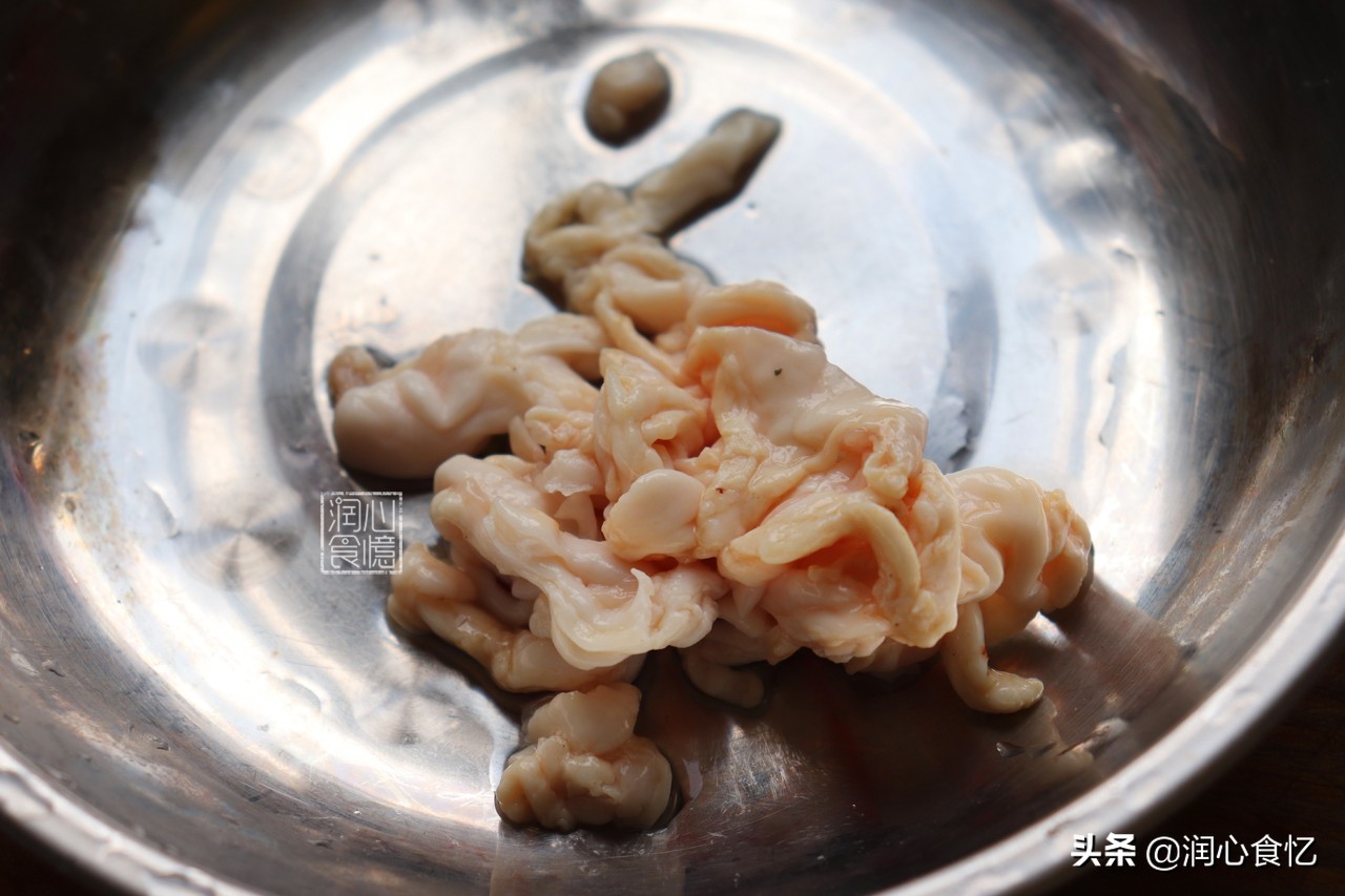 快立夏了，碰见这种时令野菜抓紧吃，营养足鲜又嫩，过阵子就少了