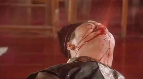 鐩樼偣鍛ㄦ槦椹扮數褰变腑鐨勮窇榫欏婕斿憳,鐩樼偣鍛ㄦ槦椹扮數褰遍噷闈㈢殑榫欏