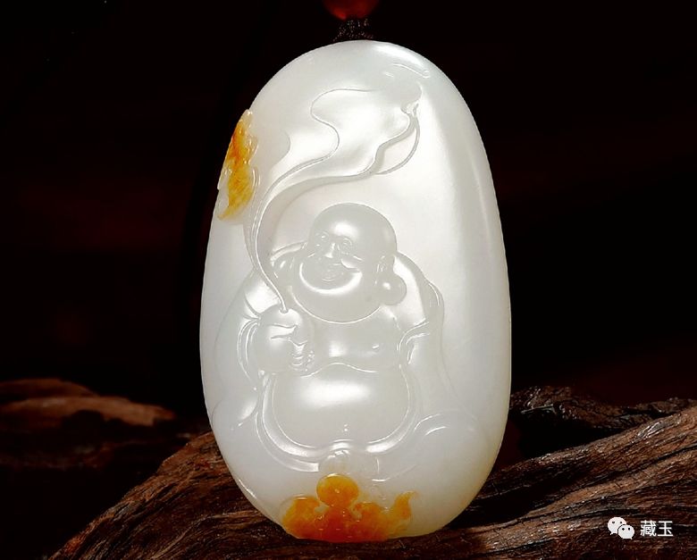 属虎女士戴玉佛好不好,女士戴玉佛还是玉如意