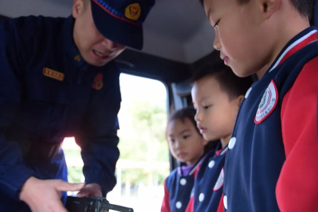 *防队消**里的生活~他们来揭秘啦~