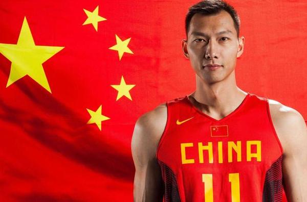 易建联高考第一人交卷,易建联考试不带笔