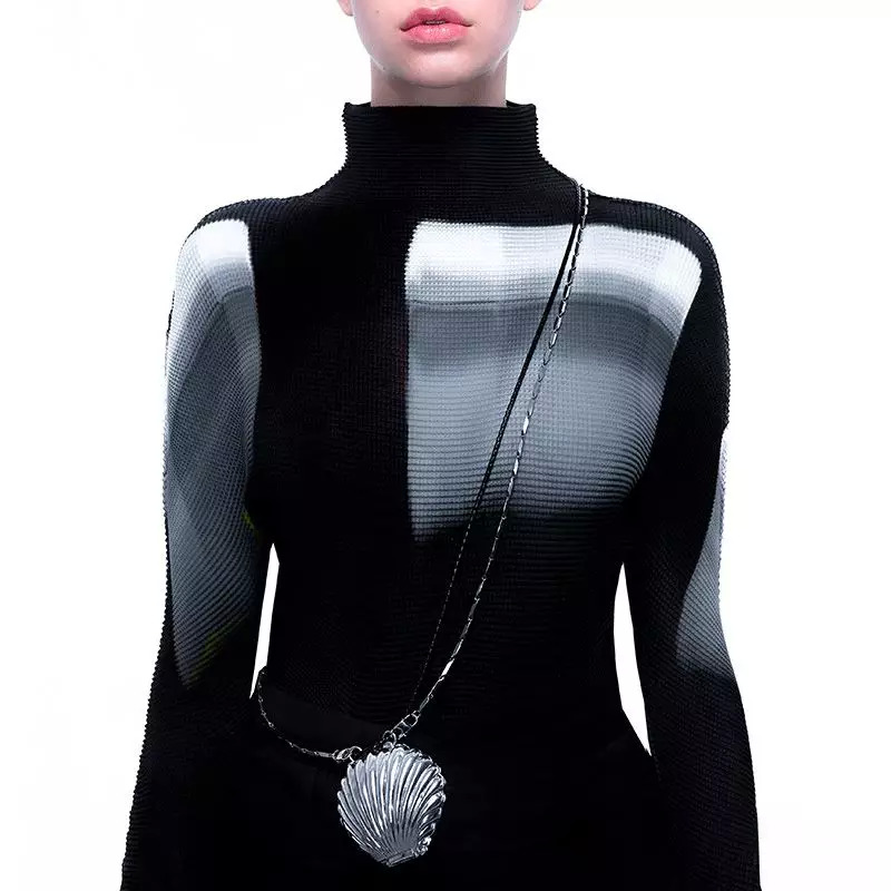 我的胸,我的手指,我的脚腕……都需要一只包包