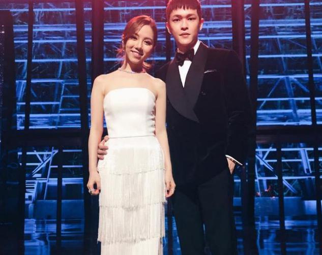 邓紫棋收到男友礼物,邓紫棋生日送礼物