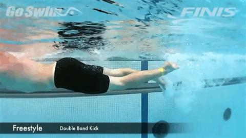 打腿练习是游泳基础,初学自由泳打腿方法与技巧