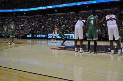 现在还有人穿阿迪达斯啊,现在还有人买阿迪王吗