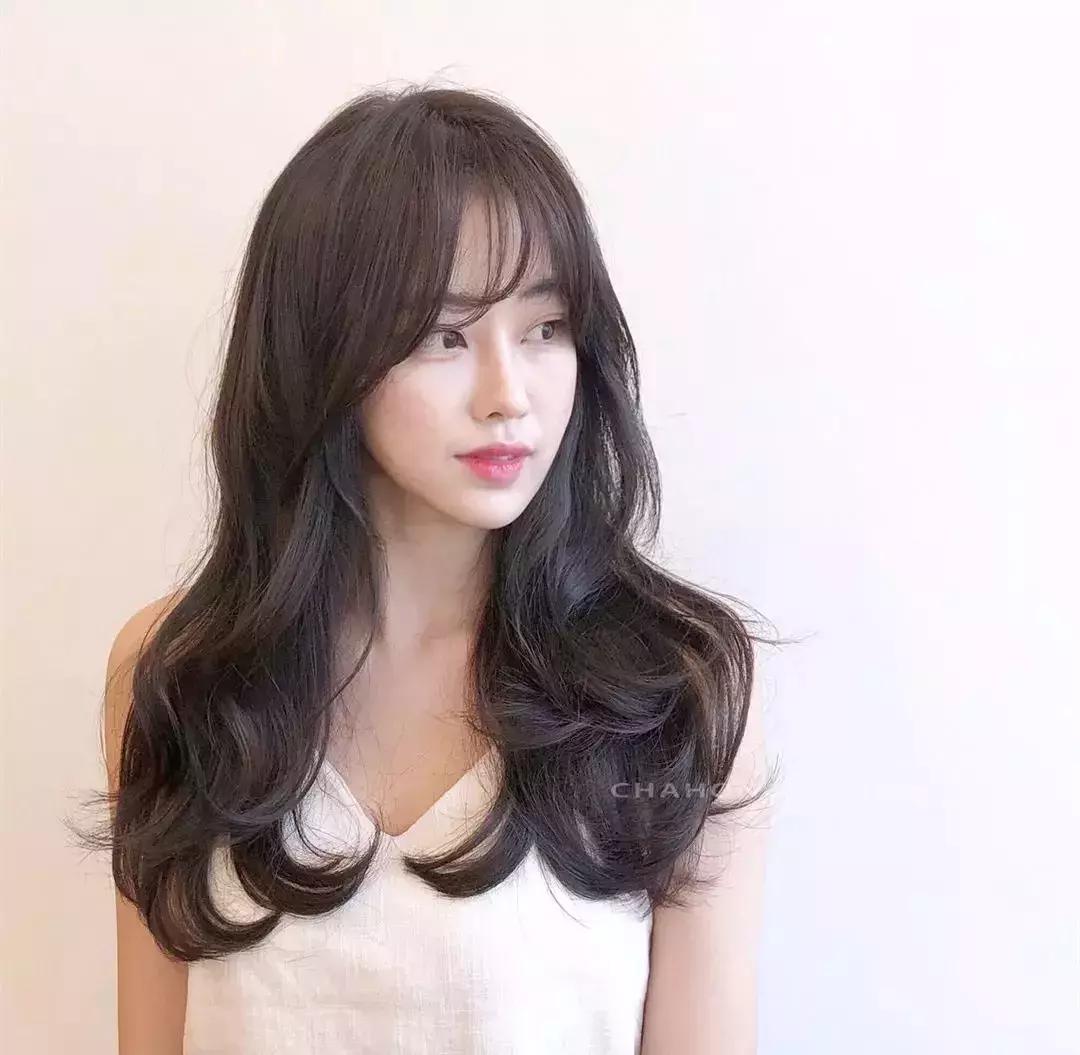 大脸国字脸适合的短发发型,大脸妹子最适合的四款发型