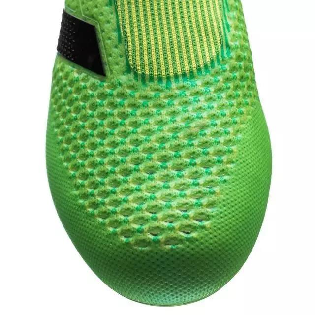 如何挑选足球鞋,儿童如何挑选足球鞋