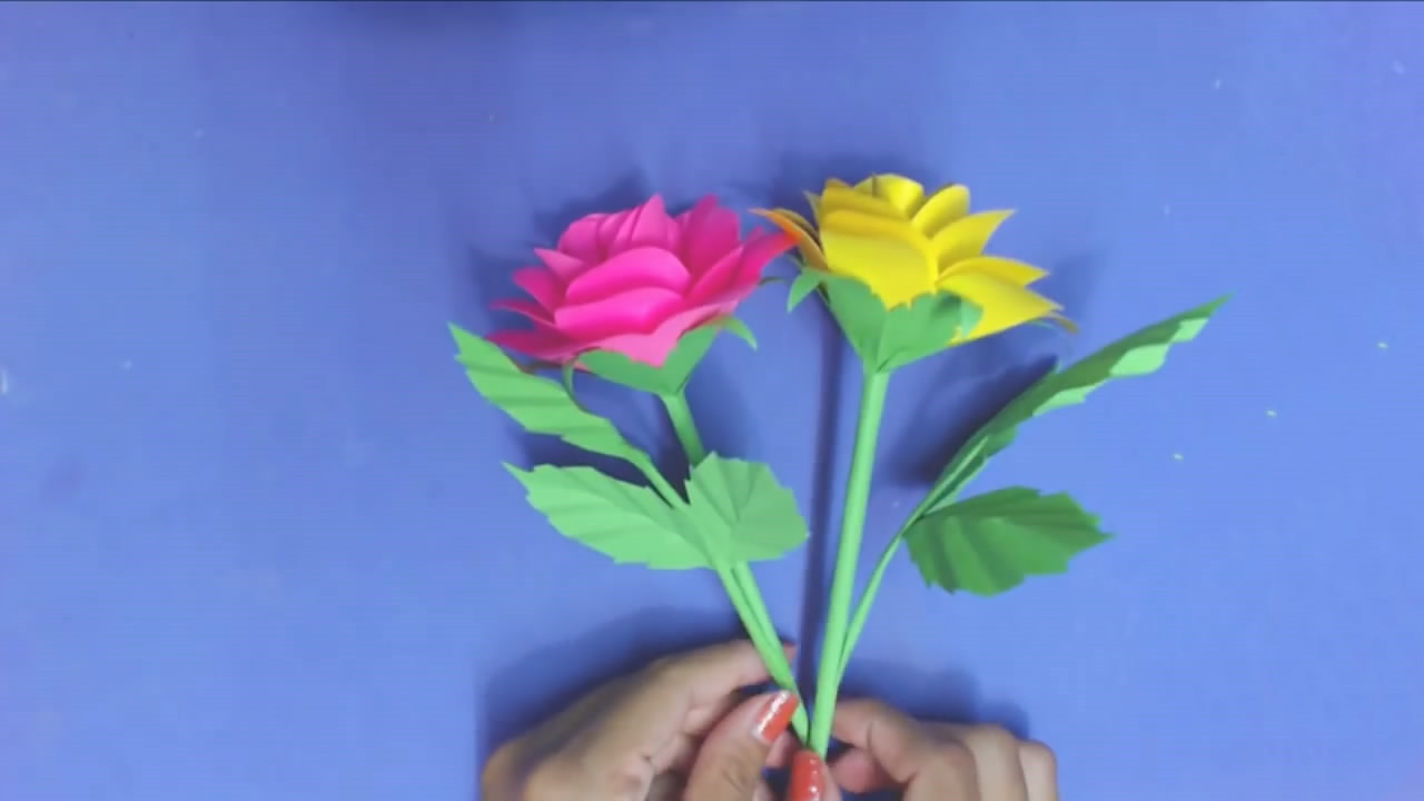 纸艺玫瑰花手工制作方法,纸艺网折最简单的玫瑰花