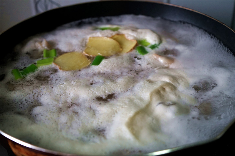 猪蹄炖了三个小时,猪蹄如何炖得又软又烂