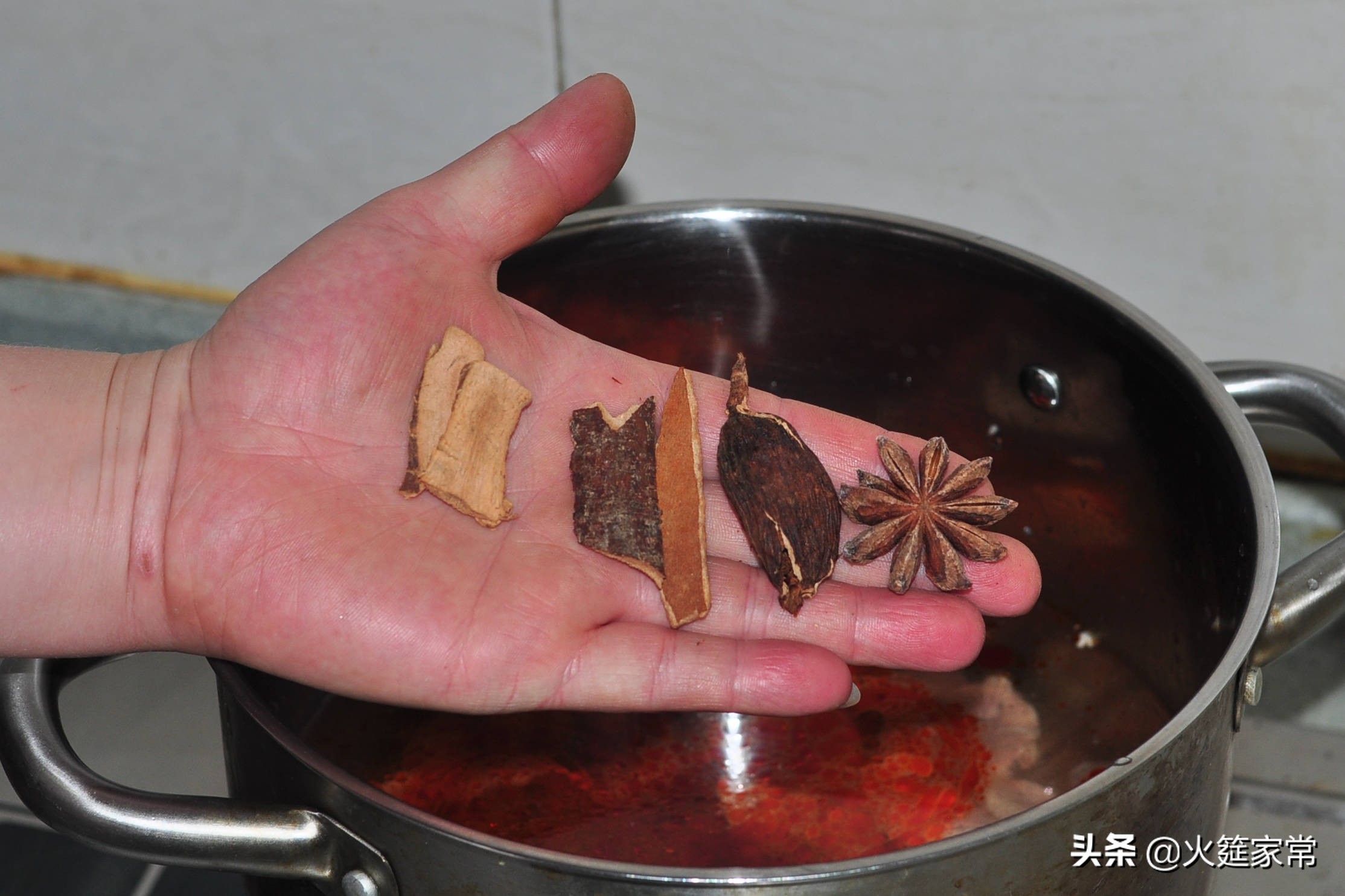 让人食欲大增的辣椒拌饭,牛肉盖浇饭很好吃