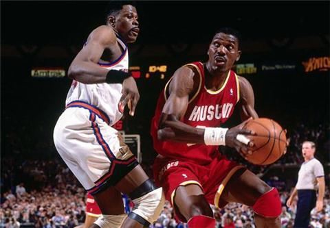 谁才是现役第一中锋？恩比德对飙约基奇，事关本赛季MVP归属