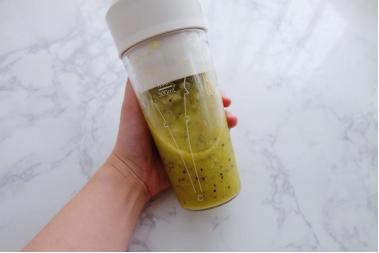 榨汁水杯随身携带水杯,随身携带榨水果汁的小杯子