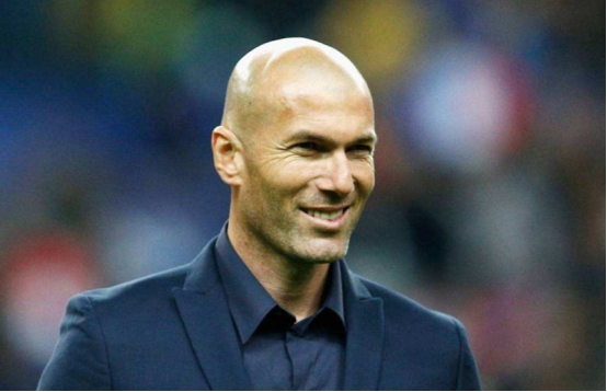 足坛上面成为大满贯多么难，而历史上，这三个人都做到过