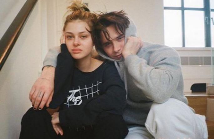 贝克汉姆维多利亚和儿媳关系破冰,维多利亚和贝克汉姆的恋爱史