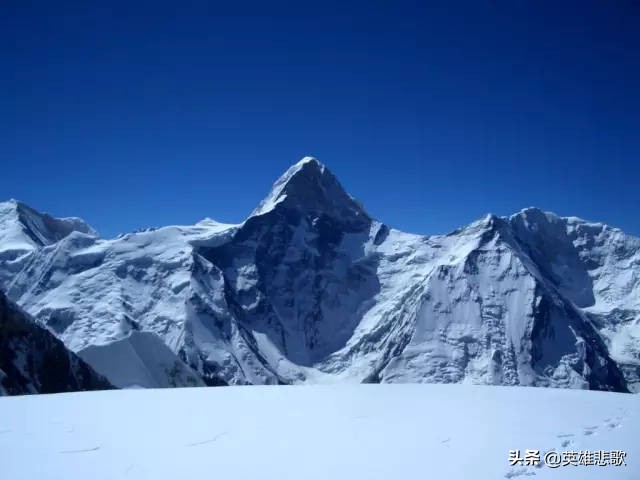 新疆托木尔提峰攀登过程,天山第一峰托木尔