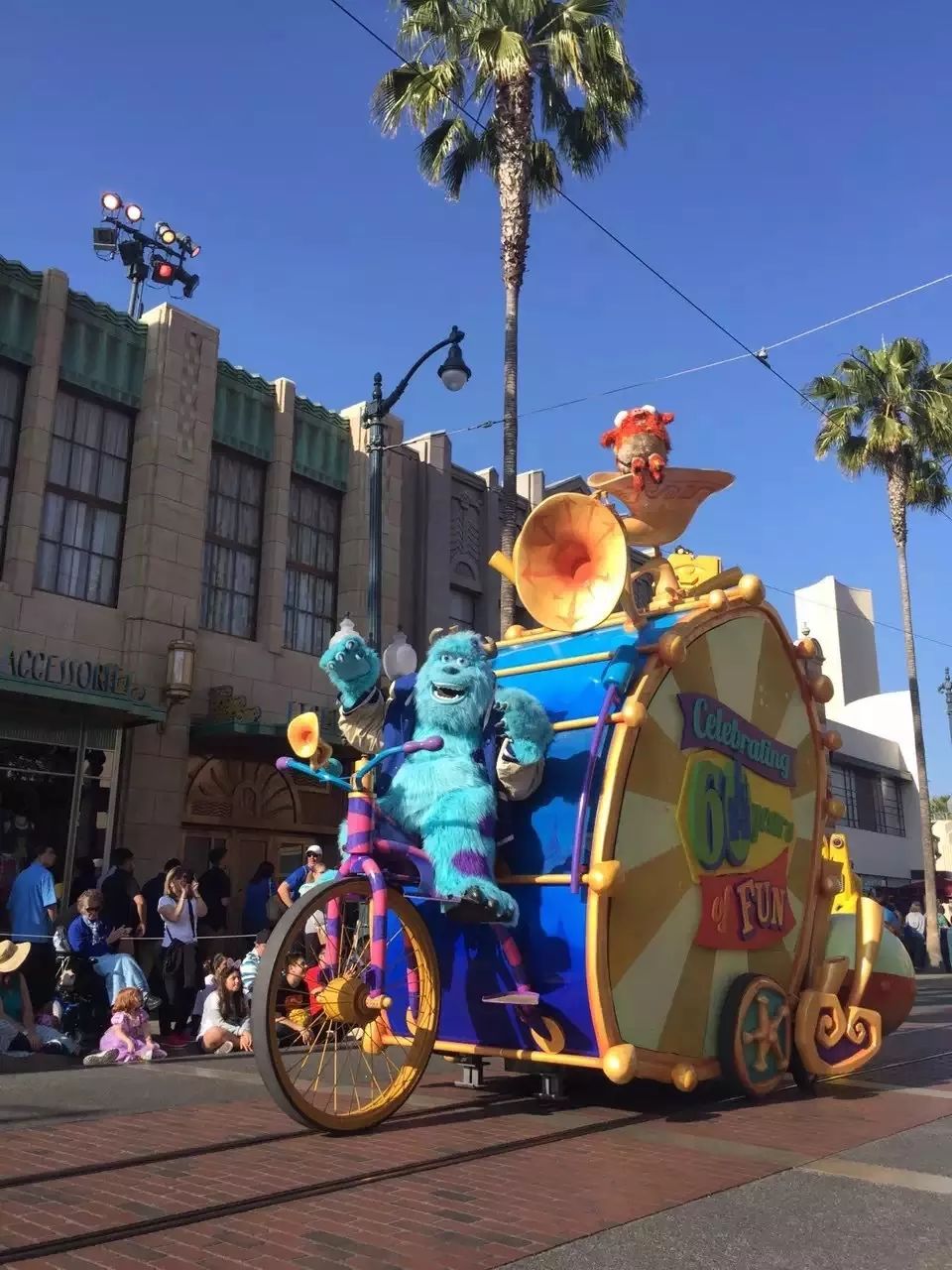 迪士尼必打卡的十个地方,打卡迪士尼纯玩三日