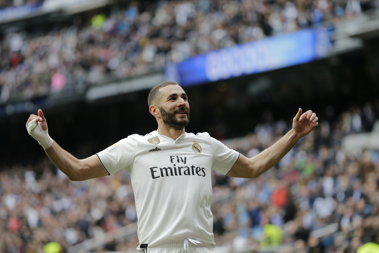 皇马致敬莫德里奇视频,皇马致敬纳瓦斯