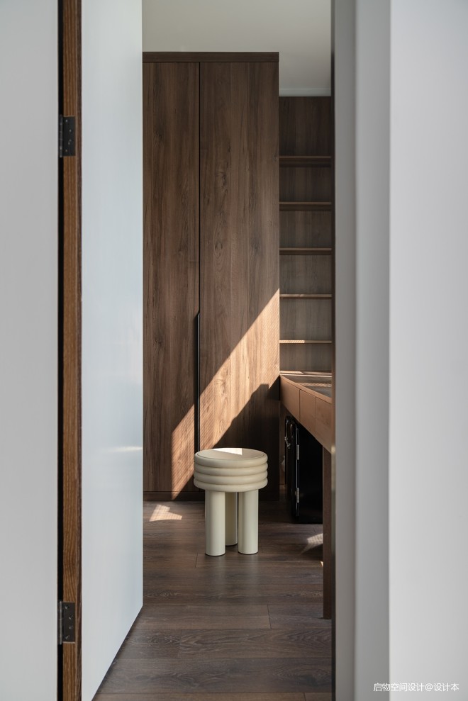 摩卡的微奢美学，女企业家的轻暖宅漫生活