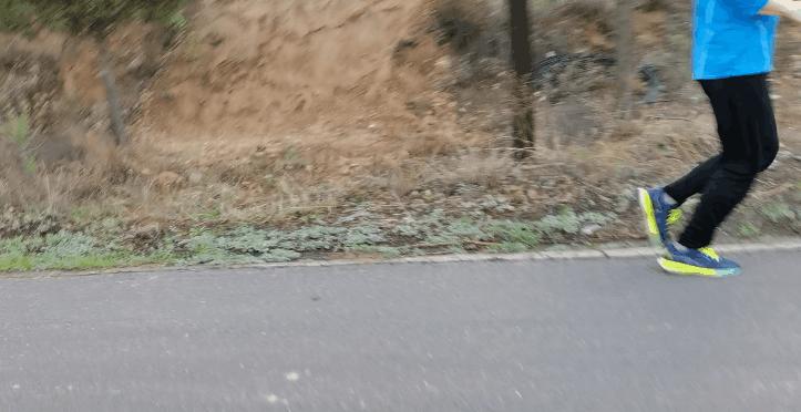 迪卡侬kiprunultralight,迪卡侬跑鞋kiprunkd500测评