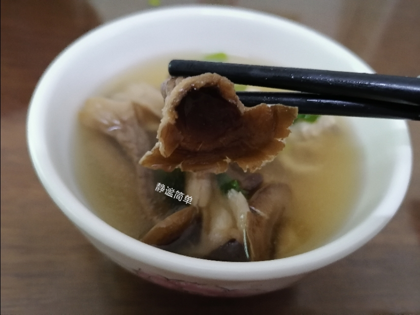 清热润肺鹿茸菇大骨汤,夏天鹿茸菇骨头汤