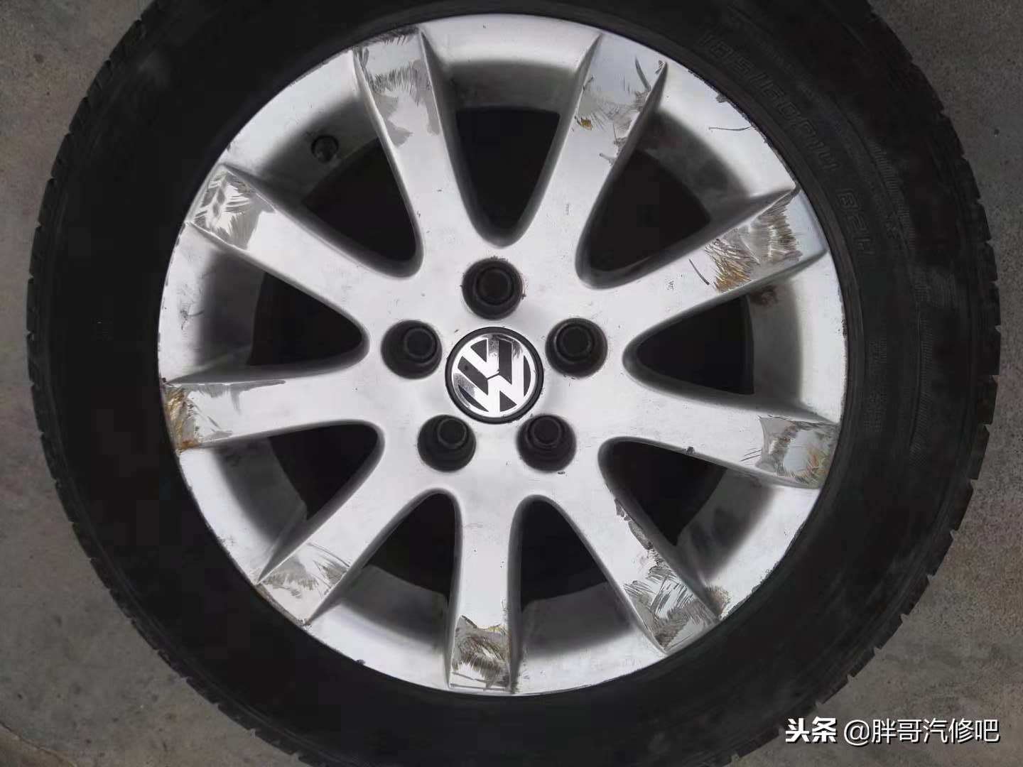 二手车轮毂翻新多少钱,车轮毂修复翻新多少钱