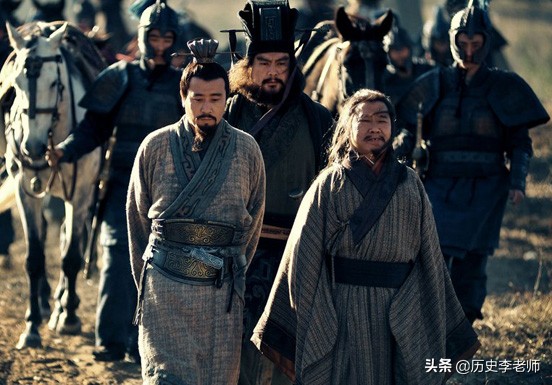 读三国为什么会读不懂,三国时期为什么刘备能一直坚挺