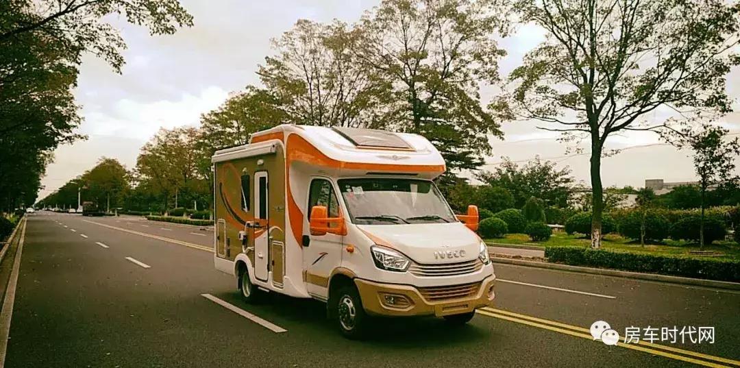 旌航依维柯欧胜c型自动挡房车,旌航最美观又适用的小额头房车