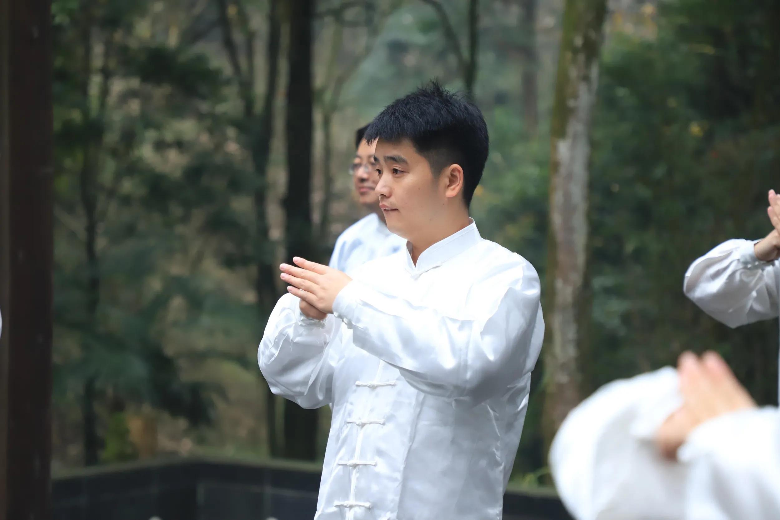 21款比亚迪唐dm最低配值得买,21款唐dm可以升级自动泊车吗