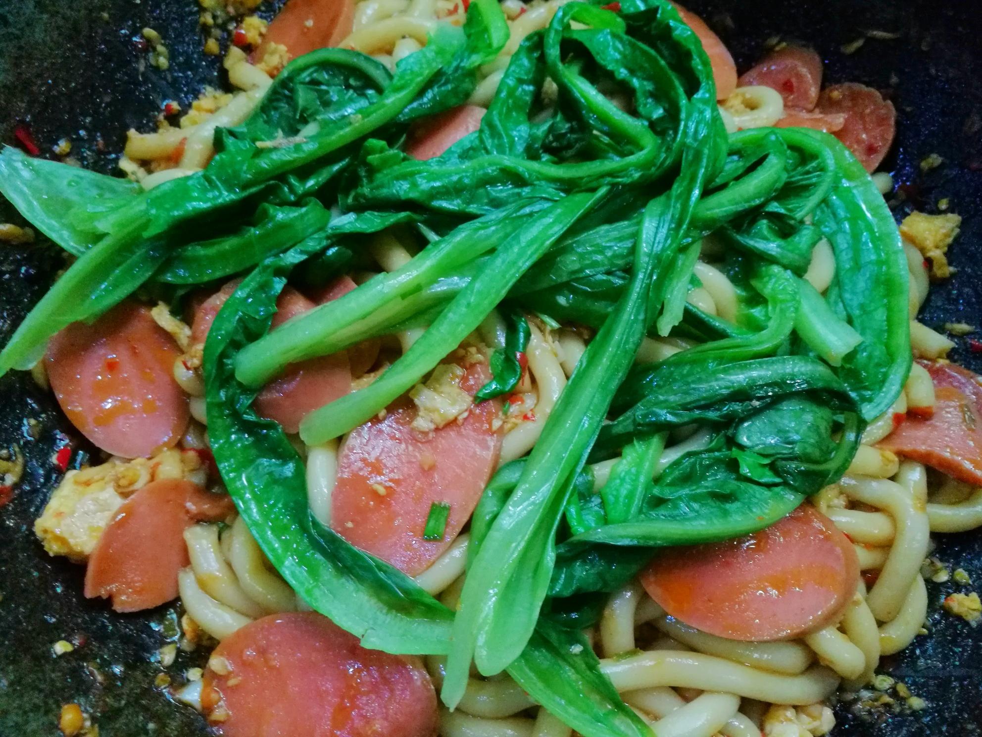 燕窝美白抗衰老滋补养生美容佳品,养生美颜冰糖燕窝怎么做