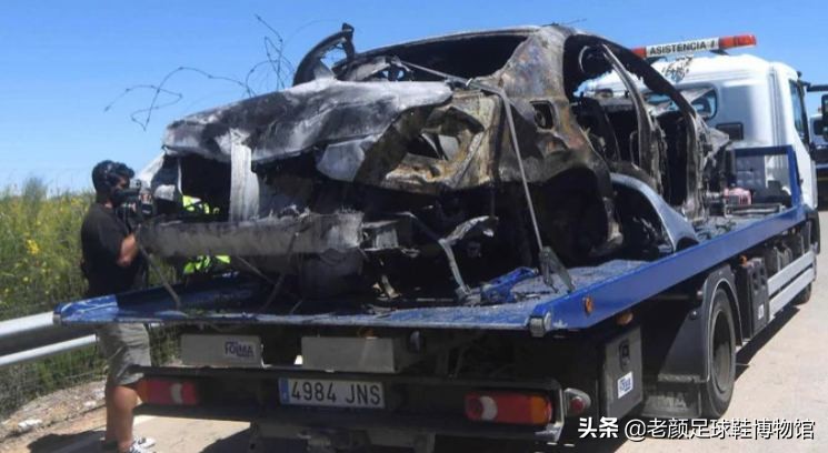 悲伤笼罩,悲伤笼罩巴黎