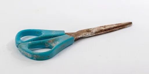 零食袋里的干燥剂有什么危害,零食袋里的干燥剂值钱吗