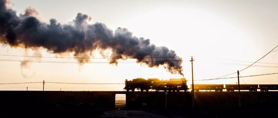 在大*疆新**,世界上最后的蒸汽火车还在奔驰