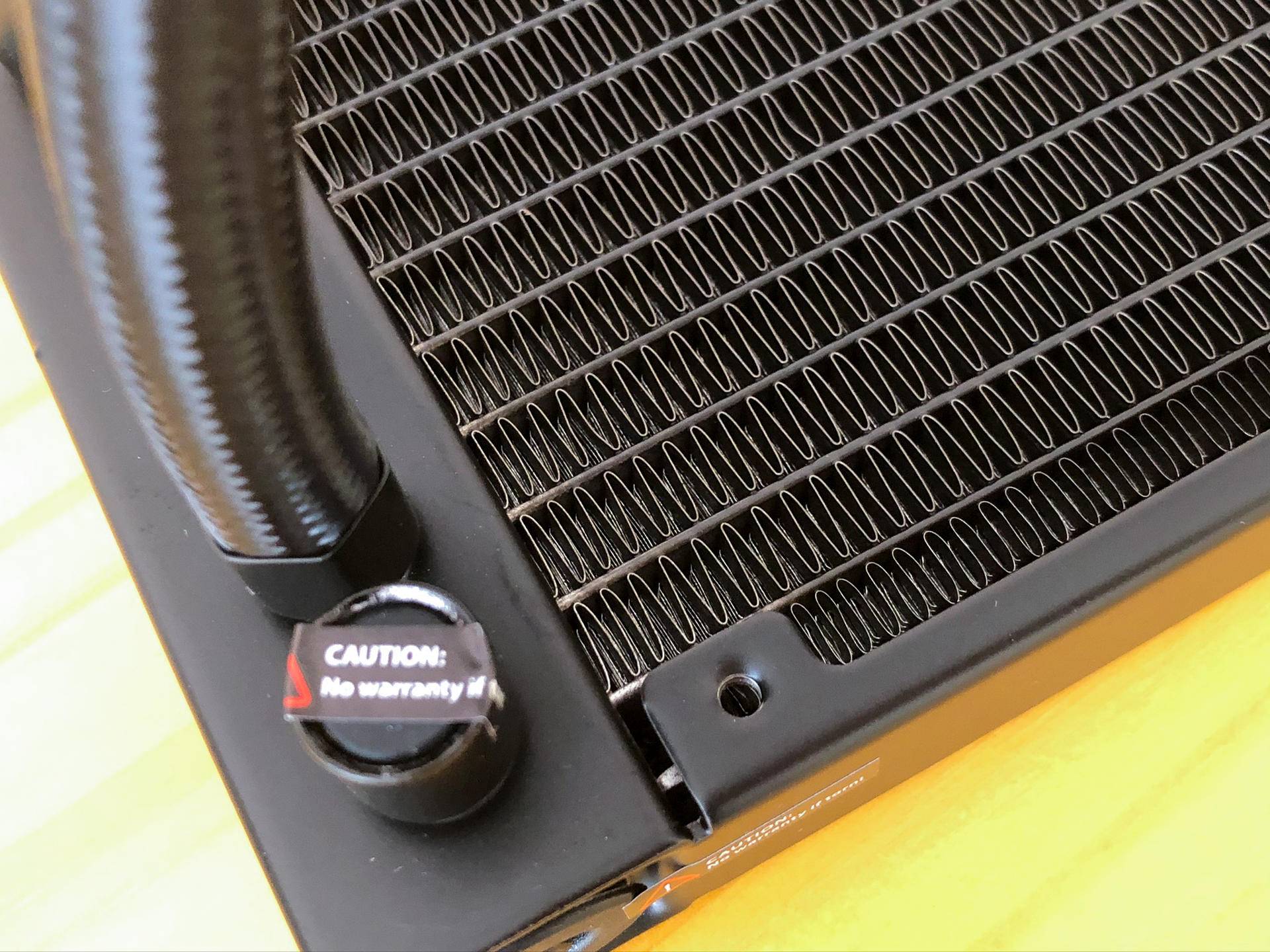 水冷散热器比风冷散热器贵多少,九州风神堡垒240v2cpu水冷散热器