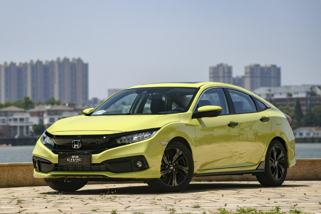 想买新车先看哪些,2022款思域买哪个配置最划算