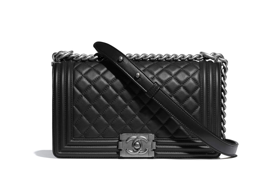 一瓶矿泉水18万,一瓶矿泉水60多亿