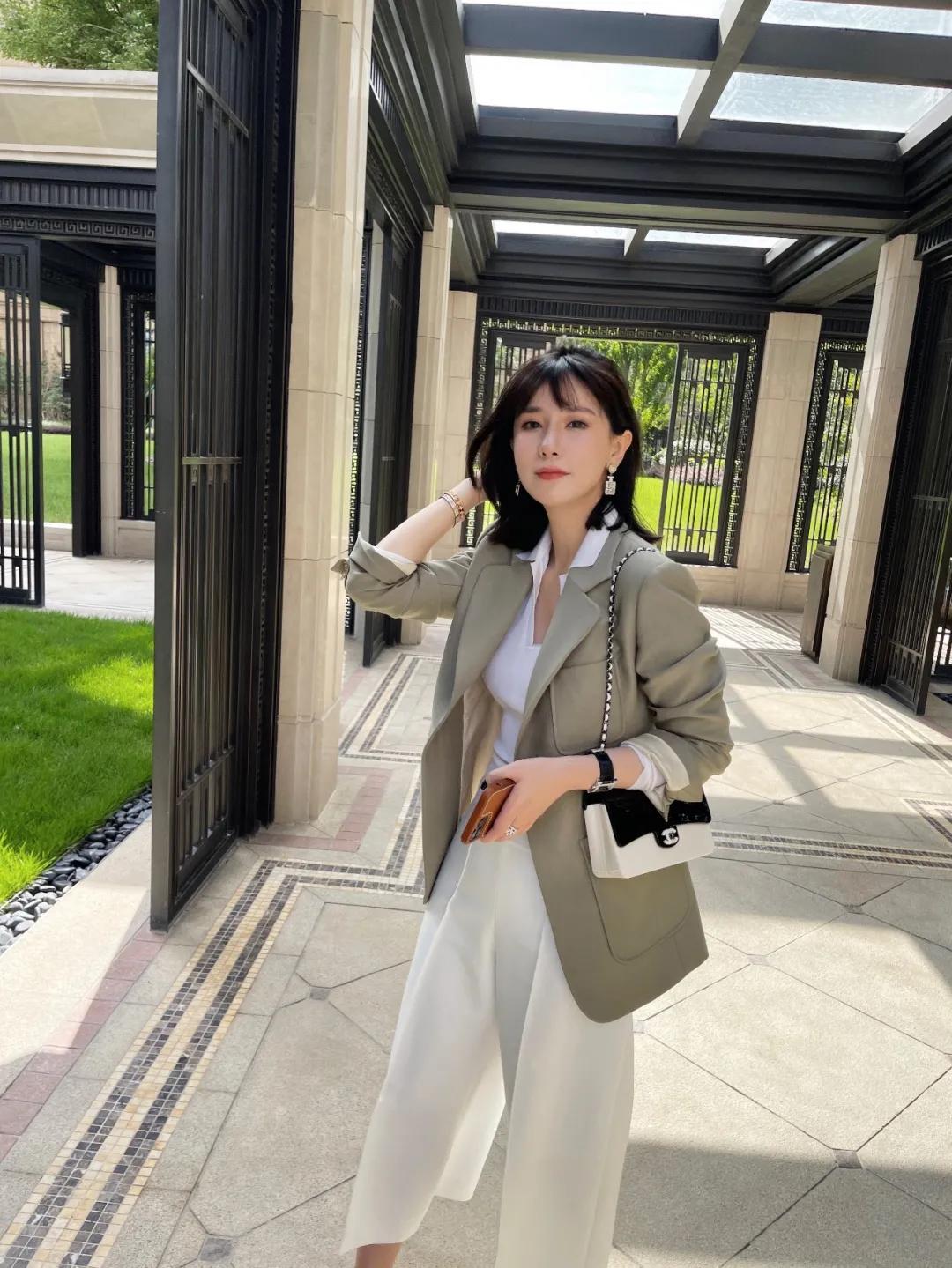 5套秋季穿搭简单时髦又漂亮哟,初秋30-40岁穿搭