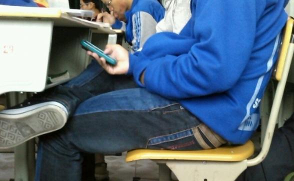 孩子依赖手机问题的解决办法,高中家长教育孩子最难解决的事情