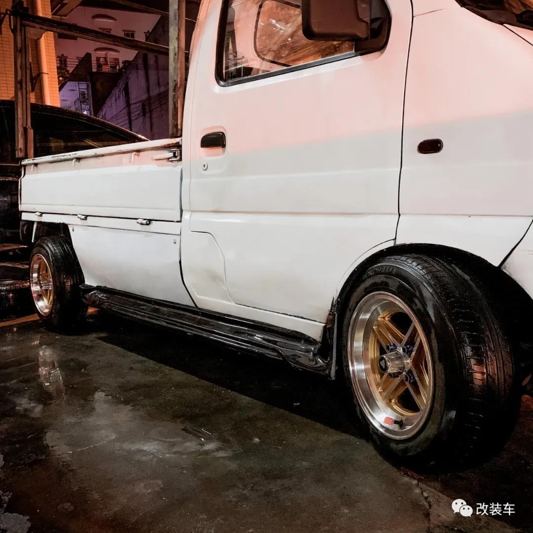 这动手能力也太强了！车友纯手工打造纯粹JDM小货车