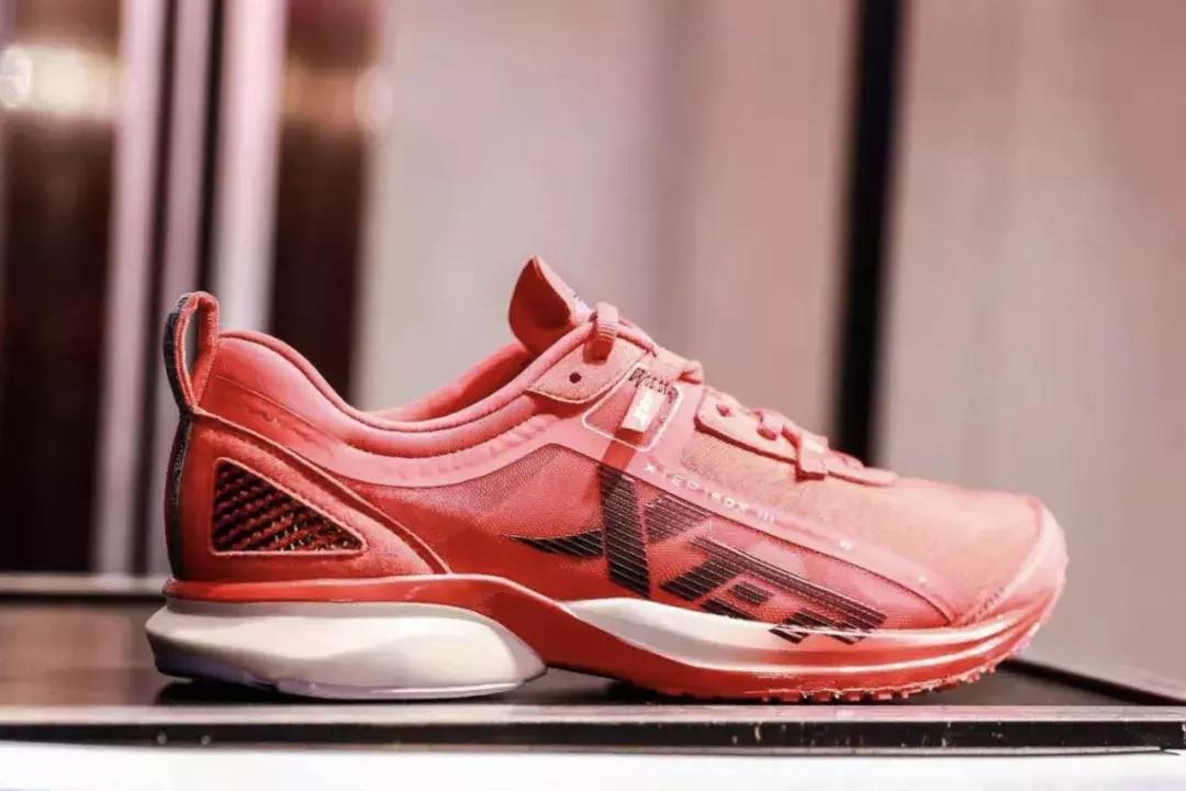 特步发财系列,特步去年卖得最好的鞋