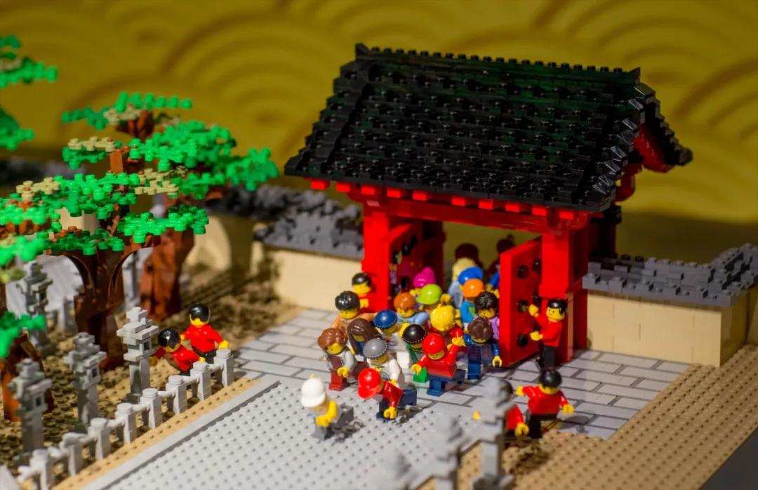 乐高大师最震撼的作品,日本乐高大神用积木拼奥特曼