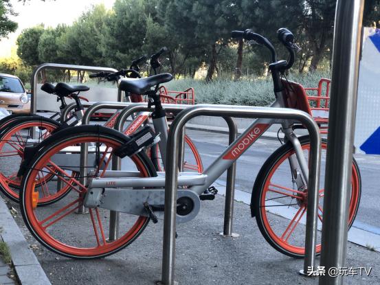 开手波等30个红灯，飞十几小时到万达看场欧冠，哪样更酸爽？