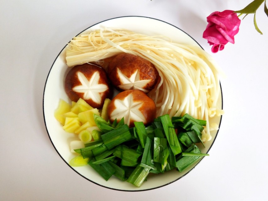 麻辣烫自己在家做干净又卫生,在家自己做麻辣烫火锅的家常做法