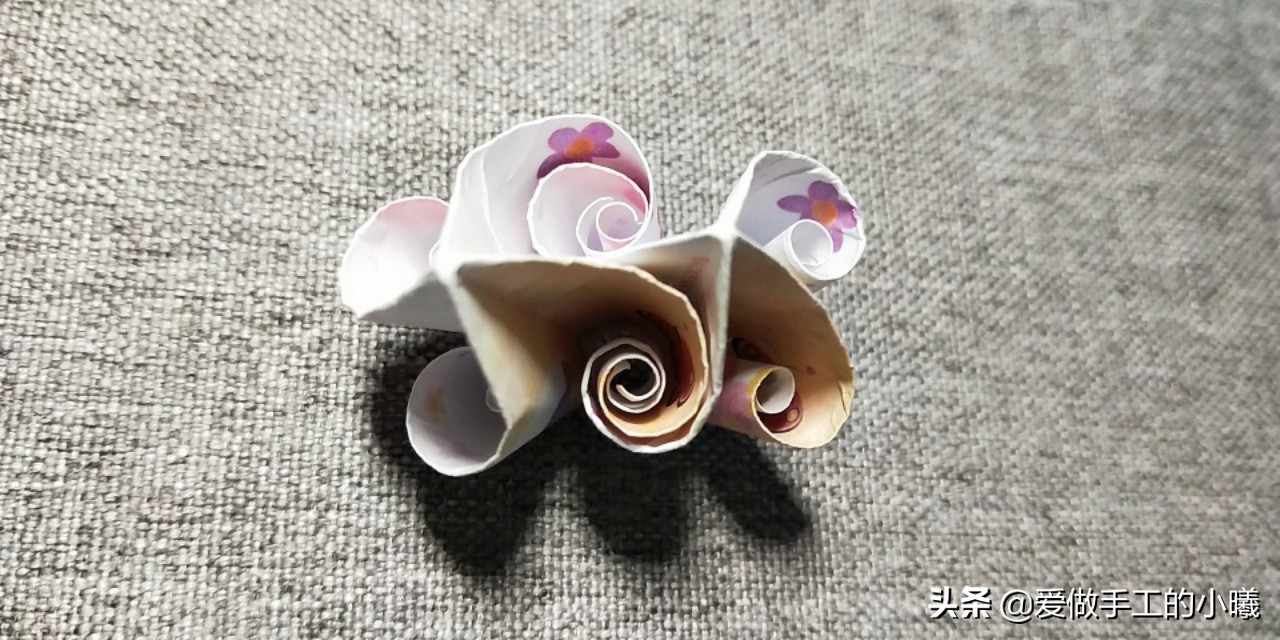 立体花折纸步骤图解法,为初学者准备的简单折纸花教程