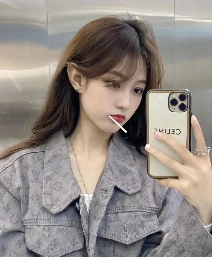 我是娶了个少奶奶吗？周末玩游戏都管，钱借给别人也管