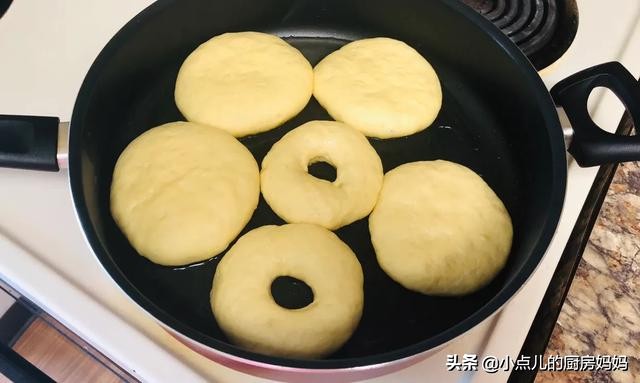 玉米面馒头为什么那么黏,玉米面馒头做的硬怎么回事