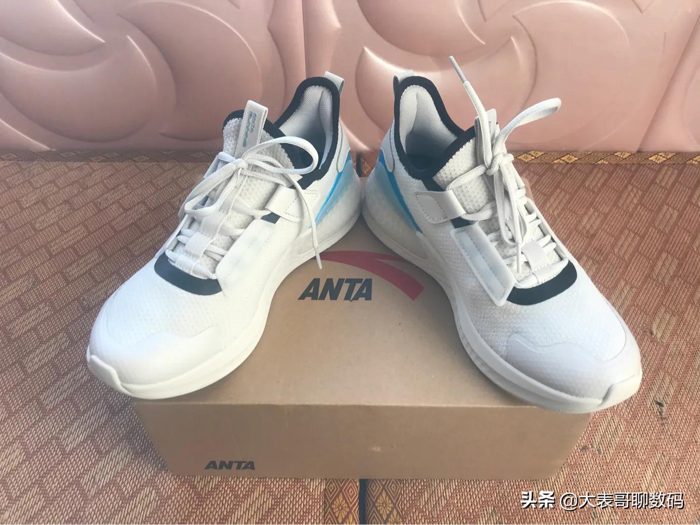 国产顶级缓震跑鞋2022,国产支撑缓震跑鞋适合扁平足